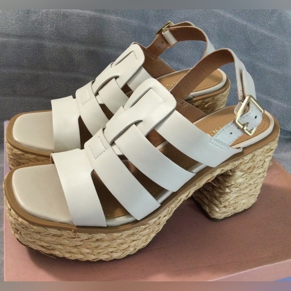 Lisa Vicky Just Strappy Platform White Sandals Size 8.5 M - Picture 1 of 12